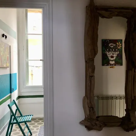 לינה וארוחת בוקר La Casa Deva - Maison D Artistes 3*