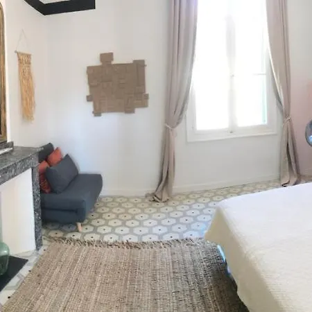 La Casa Deva - Maison D Artistes לינה וארוחת בוקר 3*