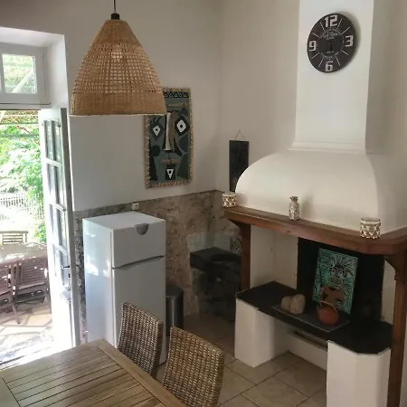 La Casa Deva - Maison D Artistes לינה וארוחת בוקר Montredon-des-Corbieres